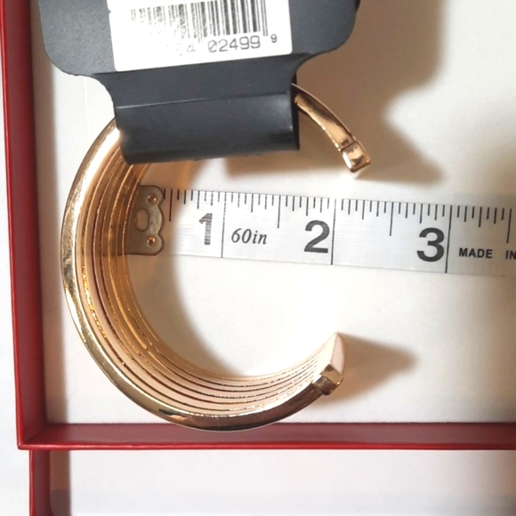 Beautiful RSVP Cuff Bracelet - Picture 6 of 10